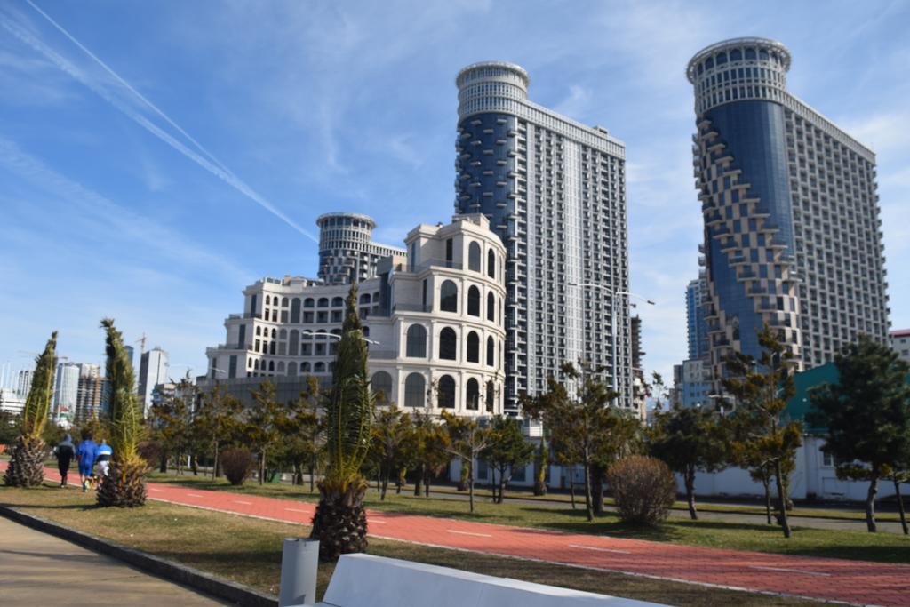 באטומי Orbi Sea Towers Apart Hotel מראה חיצוני תמונה