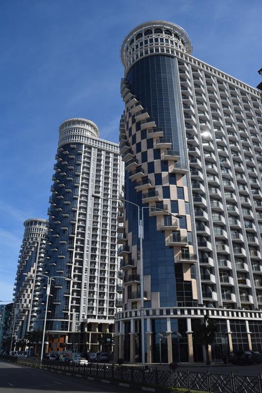 באטומי Orbi Sea Towers Apart Hotel מראה חיצוני תמונה